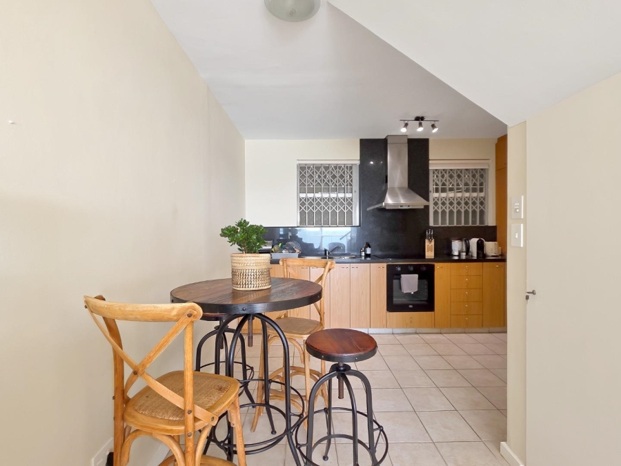 To Let 1 Bedroom Property for Rent in Clifton Western Cape